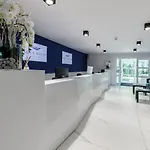Bed & Breakfast Aqua House