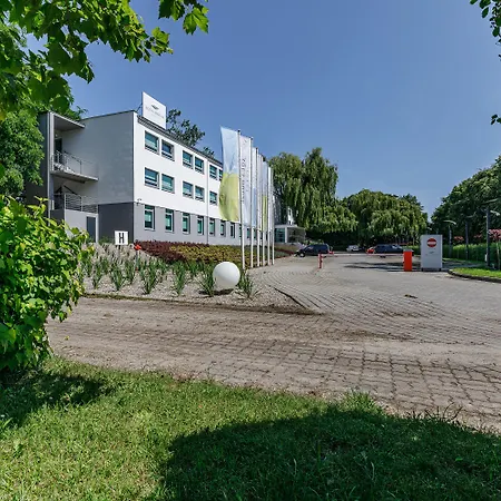 Aqua House Bed & Breakfast