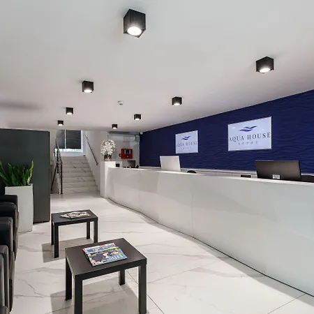 Aqua House 3* ソポト