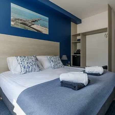 Aqua House Bed and breakfast