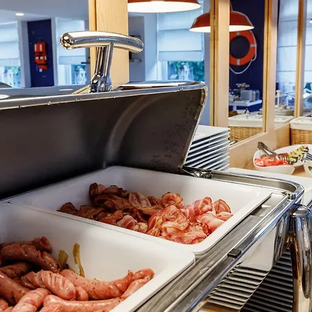 Bed & Breakfast Aqua House