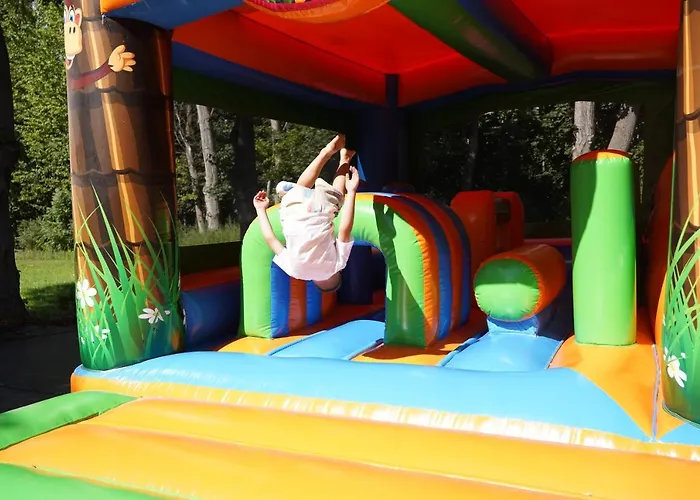 Aqua House Bed & Breakfast 3*